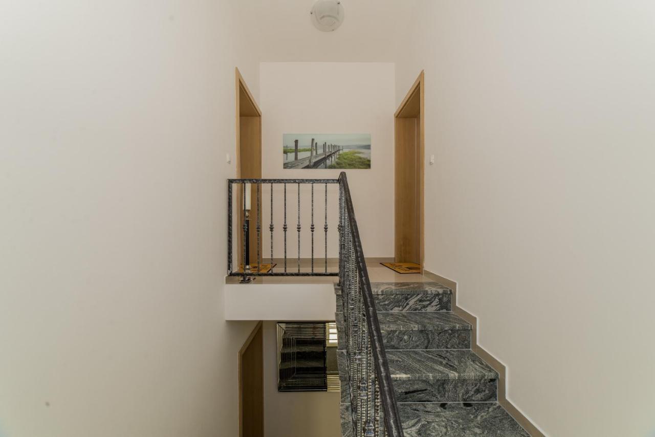 Apartments Djian Вир Экстерьер фото